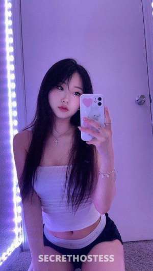 23 Year Old Asian Escort Tampa FL - Image 8