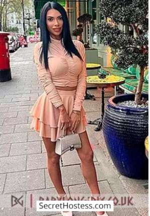 25 year old Escort in London Enjoy Roberta at Babylon Girls
