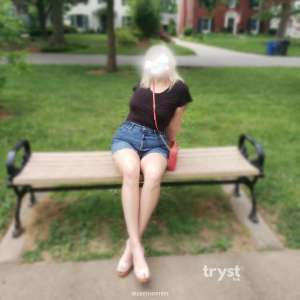 20 year old White Escort in Louisville KY Looking for Good Times with a Curious Mind