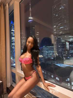 Discover Intimacy with Robyn Blair Your Discreet Fantasy  in Windsor