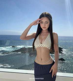 24 Year Old Asian Escort Taipei Black Hair Brown eyes - Image 7