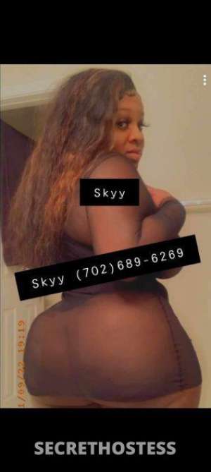 I'm Skyy~ Your Curvy Party Goddess forUnforgettable Fun in Minneapolis / St. Paul MN