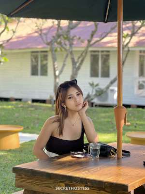 I'm Aiko from Guam, just arrived in Dubai for a limited time in Dubai