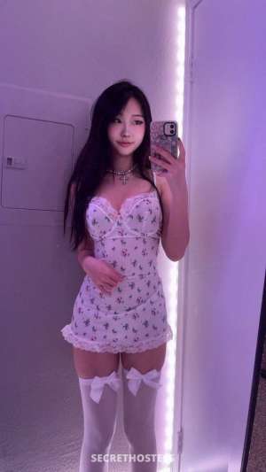 23 Year Old Asian Escort Bowling Green KY - Image 2