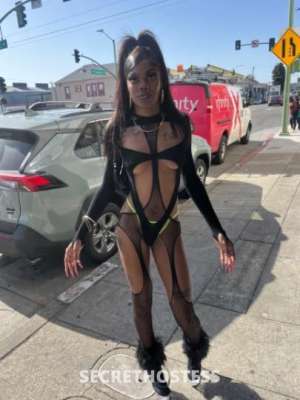 21 year old Escort in Seattle WA Hi, I'm London, Your Sweet Caramel Bunny