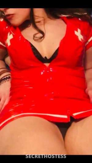 33 year old Australian Escort in Preston Melbourne I'm a slim young European brunette with grabbable 