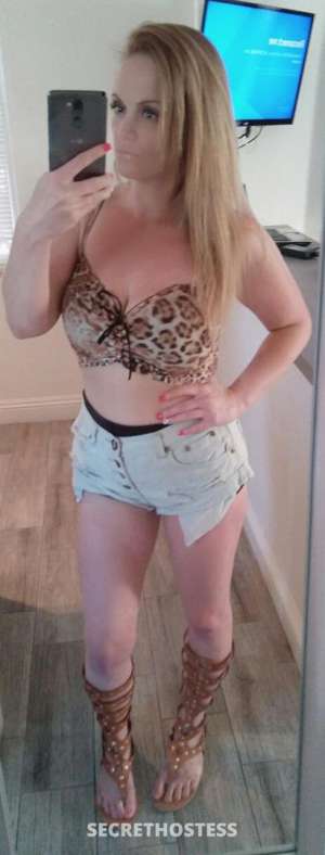 I'm Ashley~ Your Green-Eyed Hottie for the Best Time of Your in Fort Collins CO