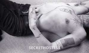 23 year old Escort in Olympia WA Hi! I'm Asher a non-binary massage therapist 