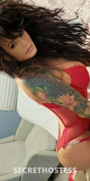 32 year old Escort in Kansas City MO I'm Your Dream Girl 36DD 5'6" and Wild