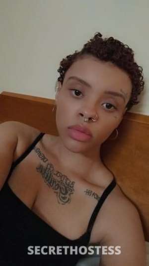 Yayah 21Yrs Old Escort Milwaukee WI Image - 1