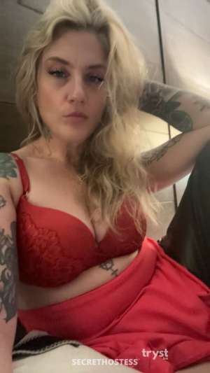 30 year old Argentinian Escort in Minneapolis MN An Exotic Blond Bombshell with a World of Talents