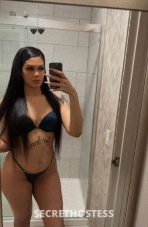 24 year old Escort in Salem OR I'm Cchanel, a stunning hottie with all natural curves 