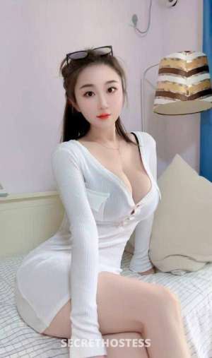 23 Year Old Chinese Escort Chicago IL - Image 4