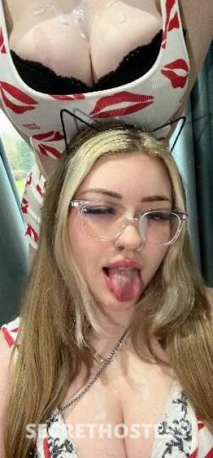 25 year old Escort in Omaha NE Sexy Assistant Flora is Here for You 24/7