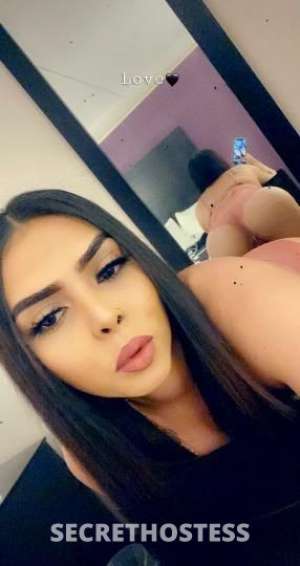 25 year old Latino Escort in Bakersfield CA Age: 25 Ethnicity: Latina Appearance: Brunette, brown eyes