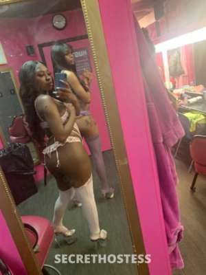 YOUNG NICE PETITE SHAPE BROWN SKINNED TIGHT SENSATION YOU  in Nashville TN