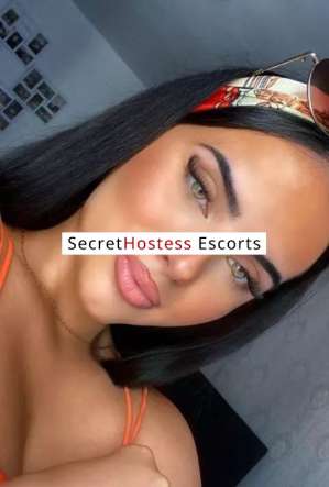 26 Year Old Russian Escort Catania Black Hair Brown eyes - Image 5