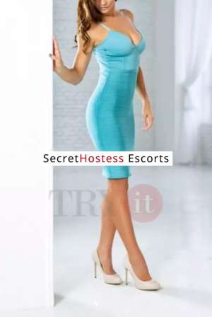 35 year old European Escort in Vienna About GFE, dinner date, LG, party, holiday, dancing