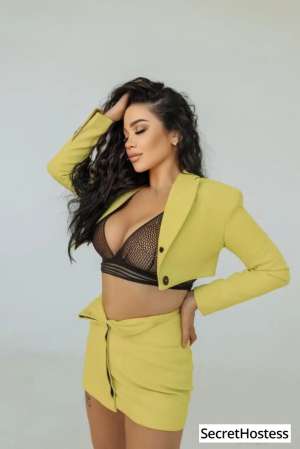 24 year old Escort in Honolulu HI Hello, I'm Lisa, the traveling enthusiast with a talent