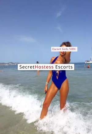 22 year old German Escort in Cologne Looking for Generous Gentlemen Well-Groomed Brunette Seeking