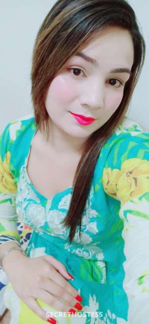 I'm Mahira, A Charming Pakistani Escort model in Dubai