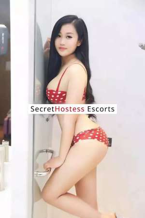 27 year old Chinese Escort in Paris Unforgettably Delicious Experiences with Lianlian and Her 