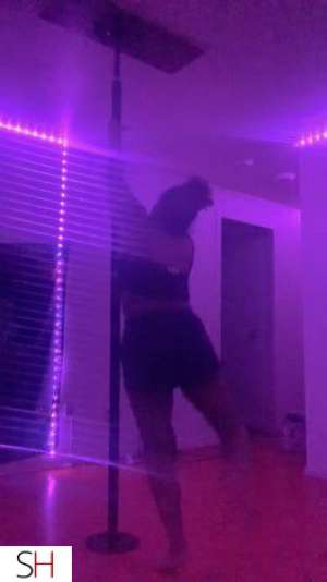 23 year old Escort in Mississauga VIP and Pornstar Experiences in Brampton and the GTA