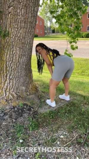 Breeze Awaits Light-Skinned, Curvy, and Thick for You in Saginaw MI