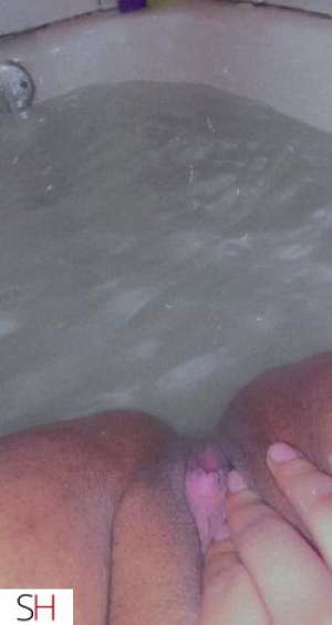 18 year old Caribbean Escort in Winnipeg Sexy Sabrina Redbone City's Premier Lightskin Caribbean