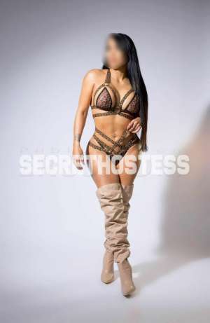 26 Year Old Hispanic Escort Washington DC Black Hair Brown eyes - Image 1