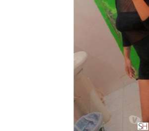 Sensual Brunette Escort Available in Para