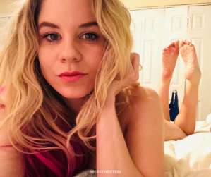 26 year old Escort in Appleton WI Satisfy Your Desires Real, Pretty, and Wet Girl for Incalls