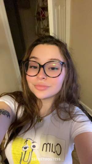 25 year old Escort in Lancaster PA Linda Naughty, Hot, and Sexy Hook-Up Goddess