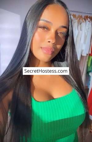 19 Year Old Caucasian Escort Sao Paulo Black Hair Black eyes - Image 5