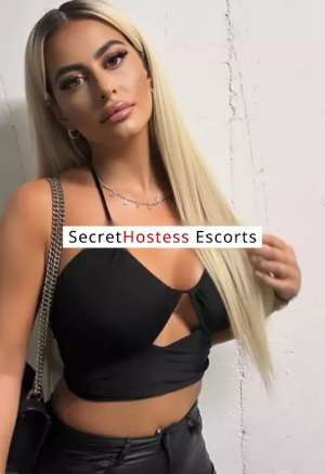 23 Year Old Russian Escort Rome Black eyes - Image 3