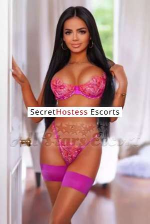 ng, Sexy & Experienced Escort in Kensington