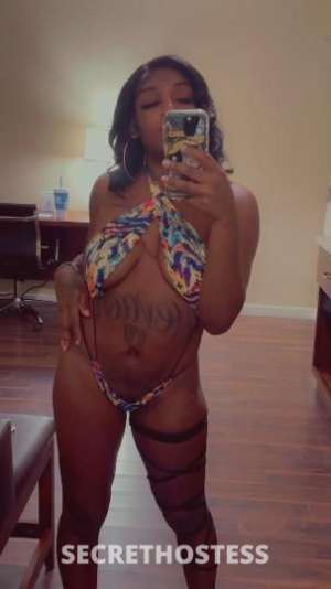 21 year old Escort in Inland Empire CA Ontario Incall Special 3 Hole Treat with Kinky Promise