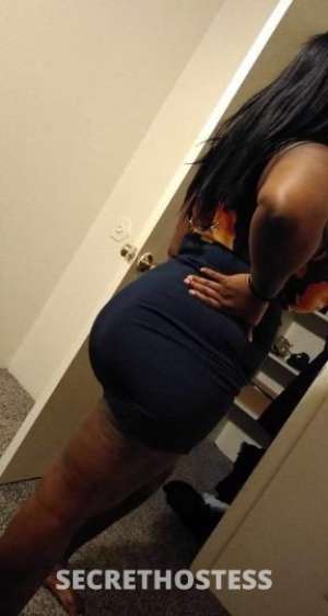 Voluptuous Black Queen Waiting For Your Call in Minot ND