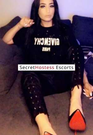 27 Year Old Russian Escort Rome Black eyes - Image 1