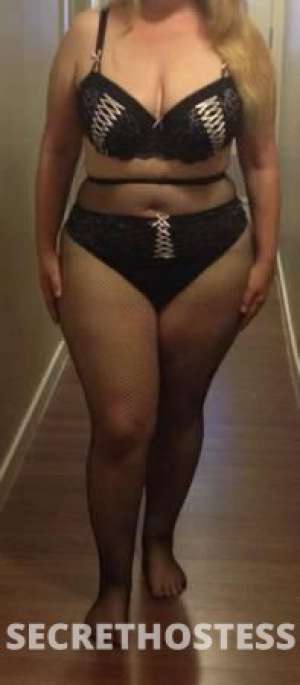 53 year old Escort in Edmonton Mona Your One-Stop Shop for Satisfaction and Relaxation