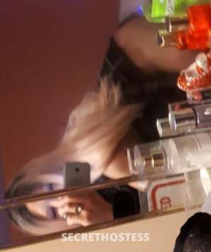 40 year old Escort in Niagara Hump Day Indulgence Sexy Blonde bombshell awaits in St. 