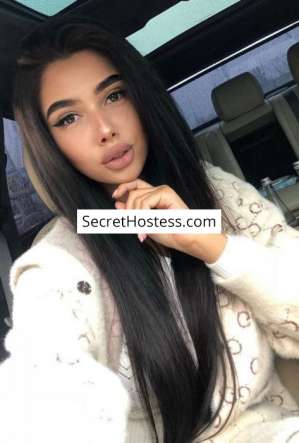 28 year old Caucasian Escort in Istanbul Moscow Minx Polina, Enchantress of Pleasure and Passion