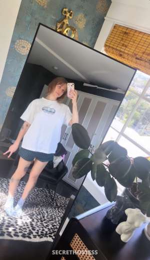 25 year old Escort in Winnipeg Sweet and Sensual Body Massages by Esther Relax and 