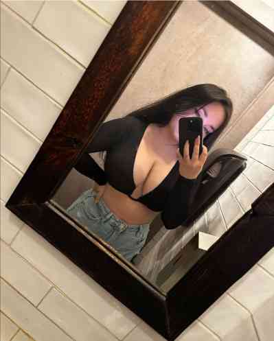 25 year old French Escort in Brussels Unforgettable Pleasure Moments Relax, Unzip, and Enjoy
