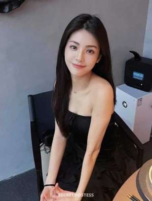 29 year old Swedish Escort in Honolulu HI Experience Blissful Relaxation with Jenny's Massage