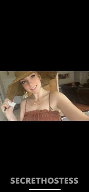 21 year old Escort in Detroit MI Petite, Busty Ginger QVs, SS, Car Dates for Men and Couples