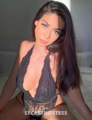 25 year old Escort in San Fernando Valley CA Upscale and Open-Minded Curvy Provider Available Tonight