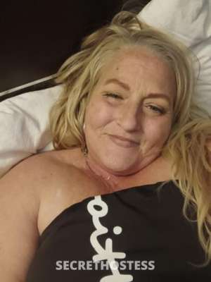 51 year old Escort in Tampa FL BBW MILF Queen Thick Thighs, Soft Curves, and Wild Fantasies