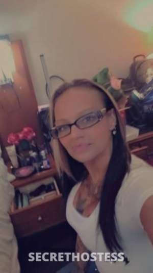27 year old Escort in Charleston SC The Adventurous Babe Next Door Come Explore with Me