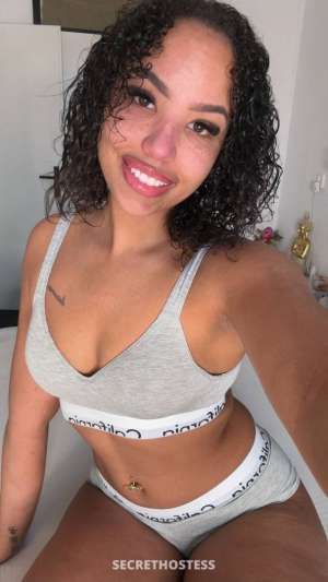 26 year old Caucasian Escort in Thunder Bay Unleash Your Desires with a Horny Escort Diamond's Wet 